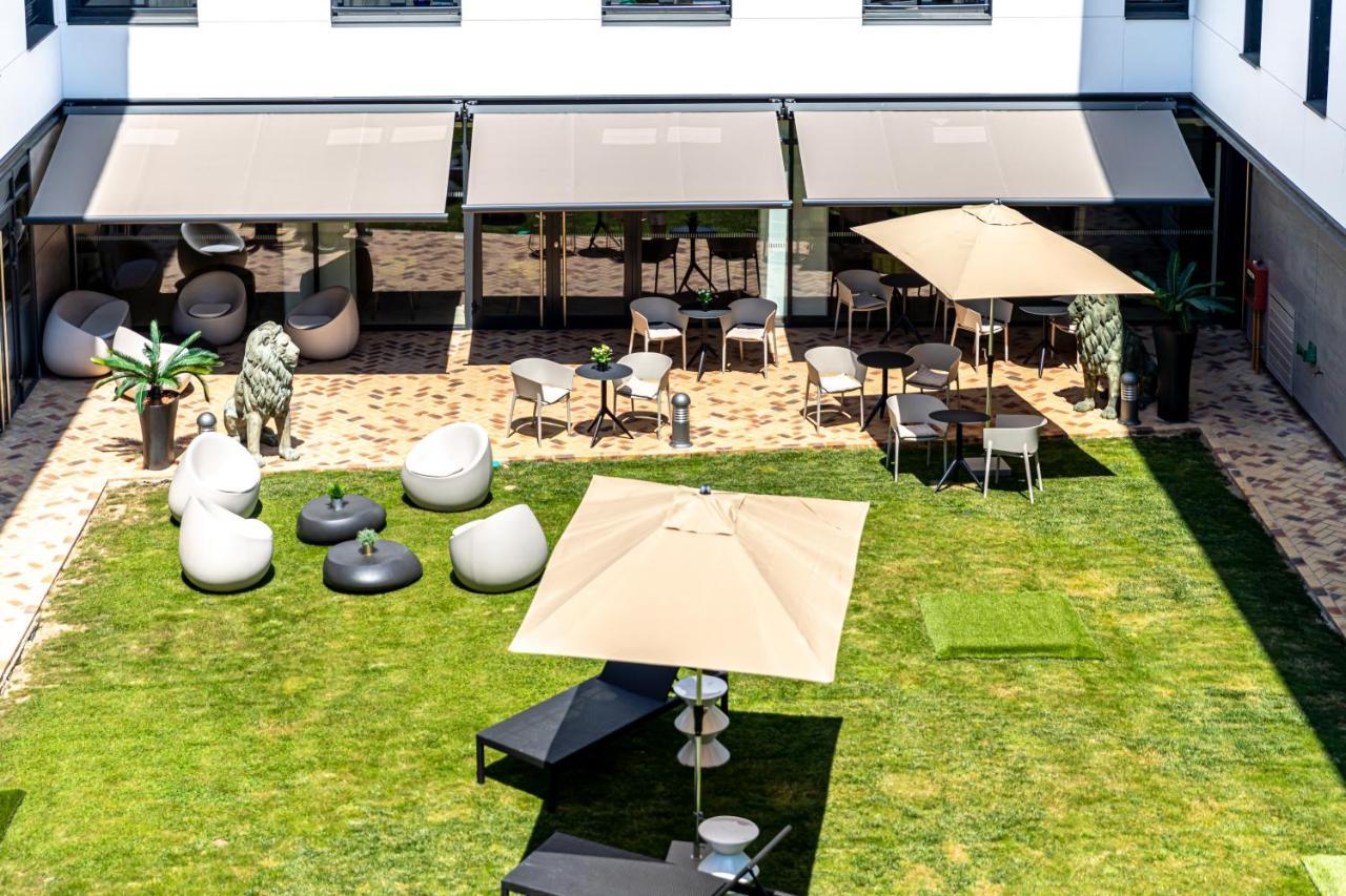 Les Jardins De St Cloud Aparthotel Saint-Cloud Bagian luar foto