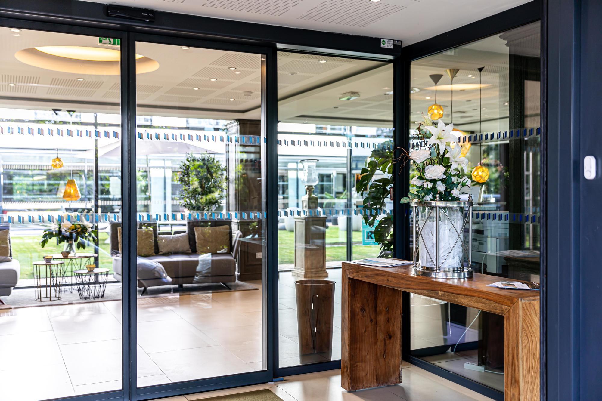 Les Jardins De St Cloud Aparthotel Saint-Cloud Bagian luar foto
